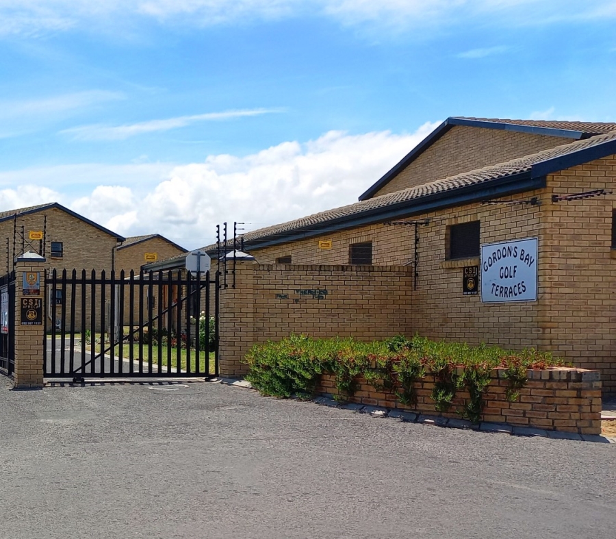 2 Bedroom Property for Sale in Fairview Golf Estate Western Cape